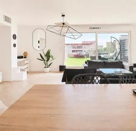 Duplex 120m ,50m Terrasse Proche Centre Et Montpellier